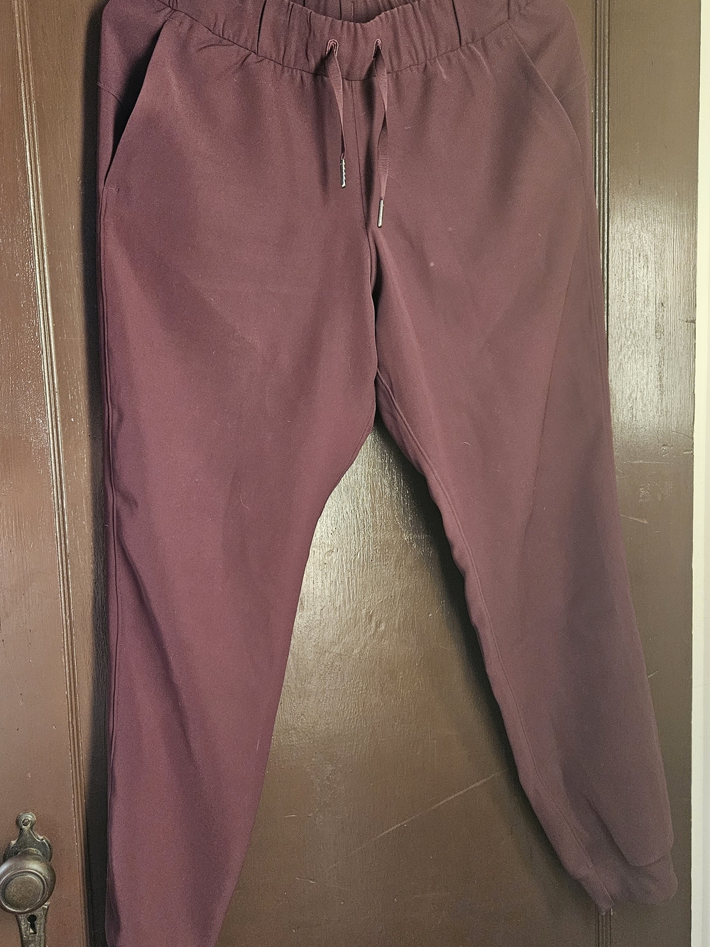 Lululemon Women's Size 6 Burgundy Joggers, Excellent Condition